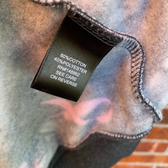 Torrid Strong 2 Pink Ribbon Gray Soft Fleece Crew Neck Sweatshirt Survivor - Picture 5 of 8